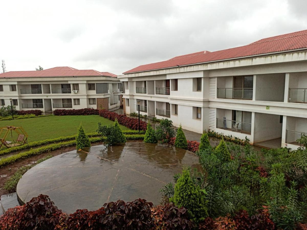 Parishreya Holiday Home Lonavala Kültér fotó