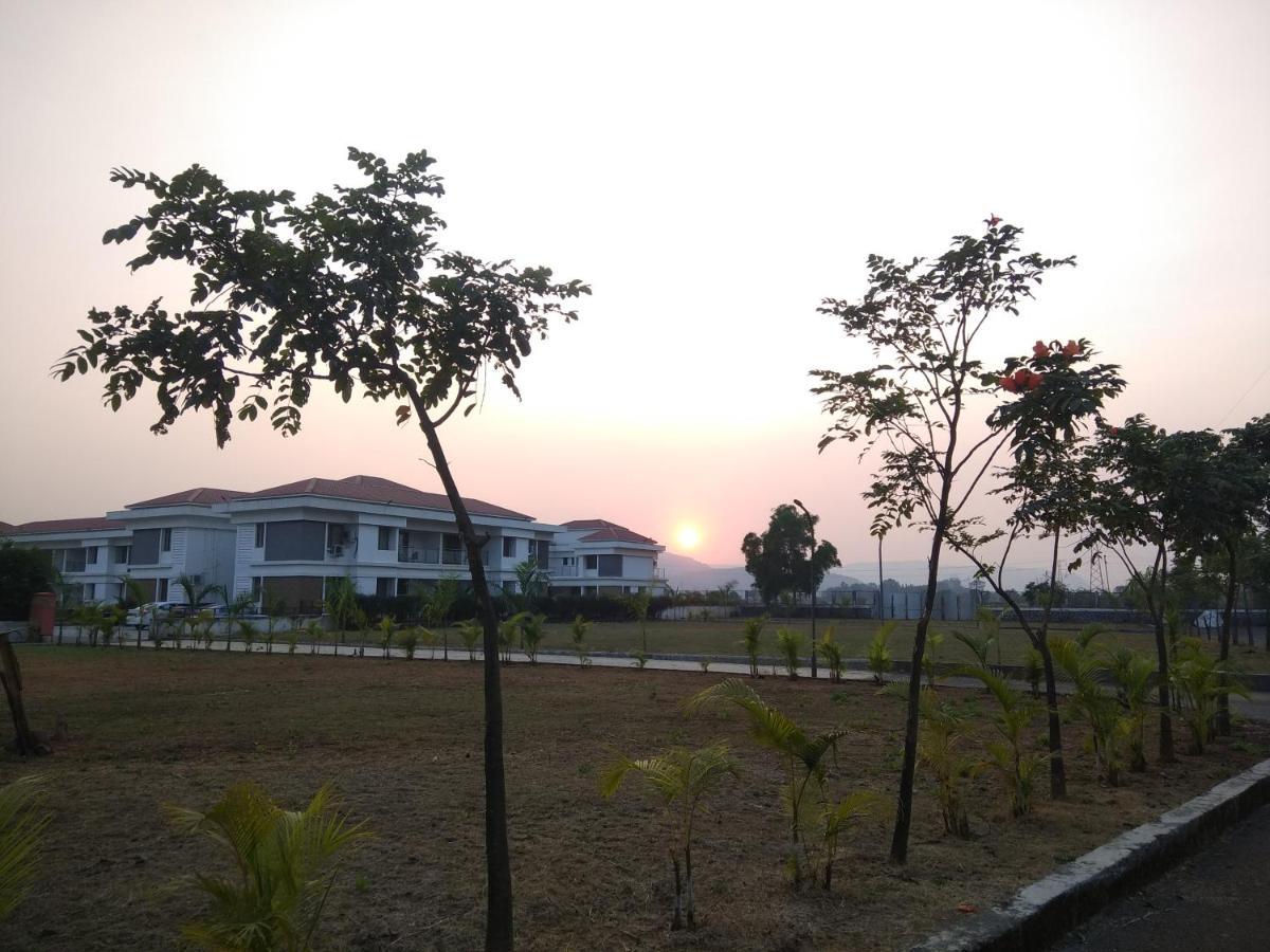 Parishreya Holiday Home Lonavala Kültér fotó